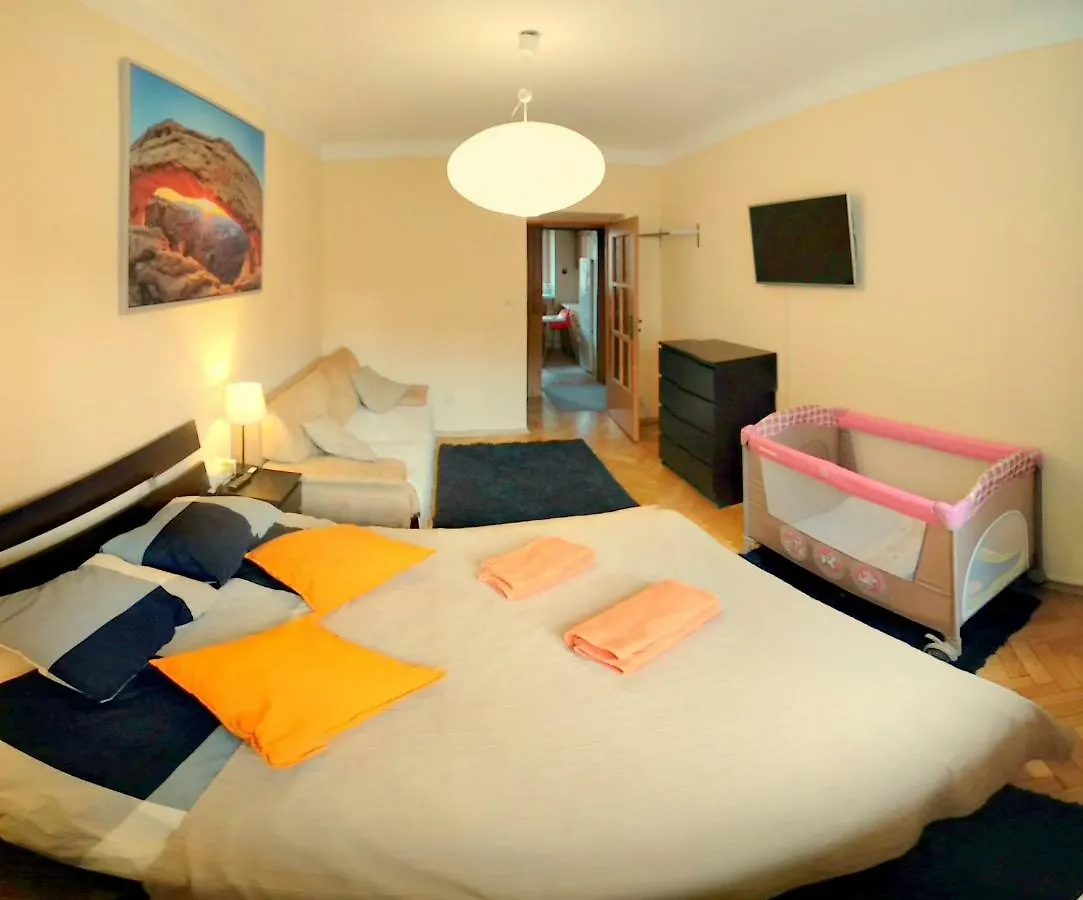 Studio Zelazna - Apartment Near Old Town Warsaw